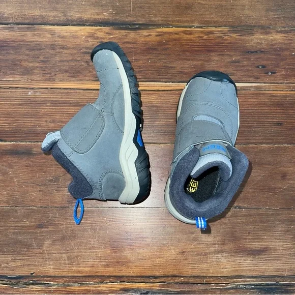 Keen Gray and Blue Hiking Boots Slip-On Design - Picture 4 of 6